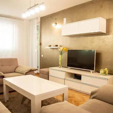 Lux Family Kruna Apartment *