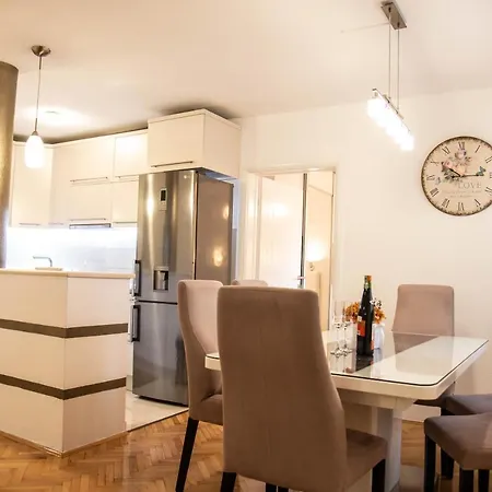 Lux Family Kruna Apartment *